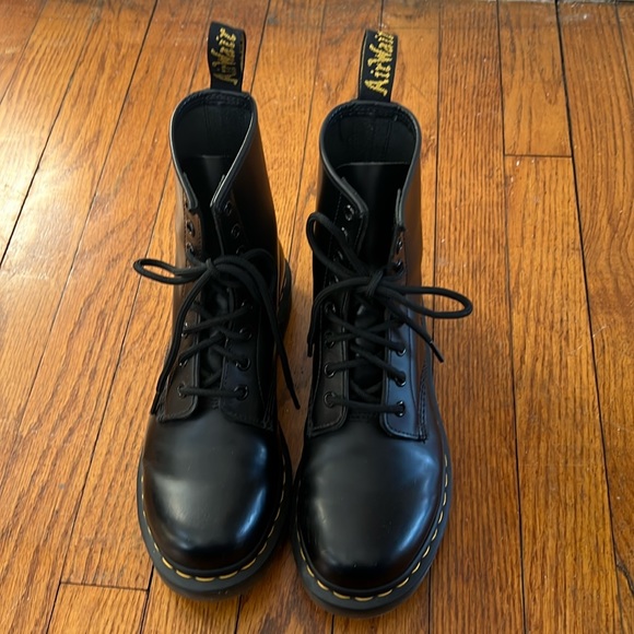 Dr. Martens Shoes - 1460 Women's Smooth Leather Lace Up Boots